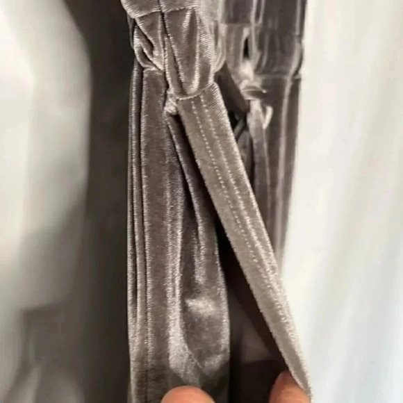 Piper & Scoot Bianca Velvet Gray Jumpsuit size Medium - Picture 7 of 11